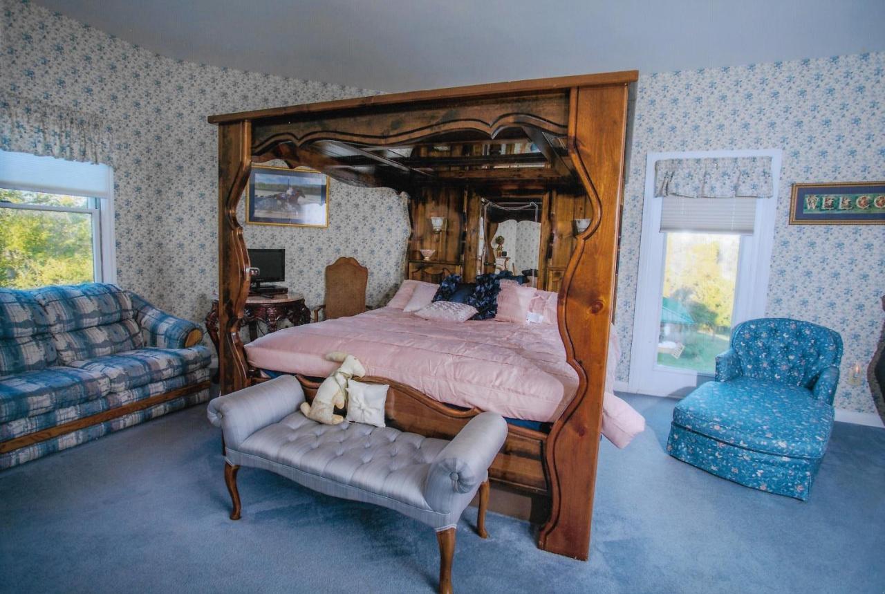 Rabbit Creek Bed & Breakfast Versailles Екстер'єр фото