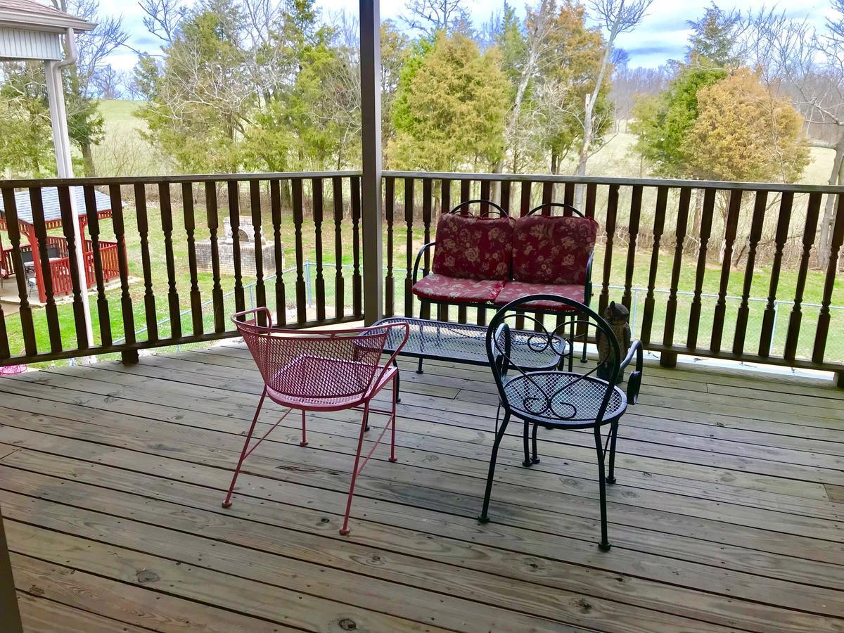 Rabbit Creek Bed & Breakfast Versailles Екстер'єр фото