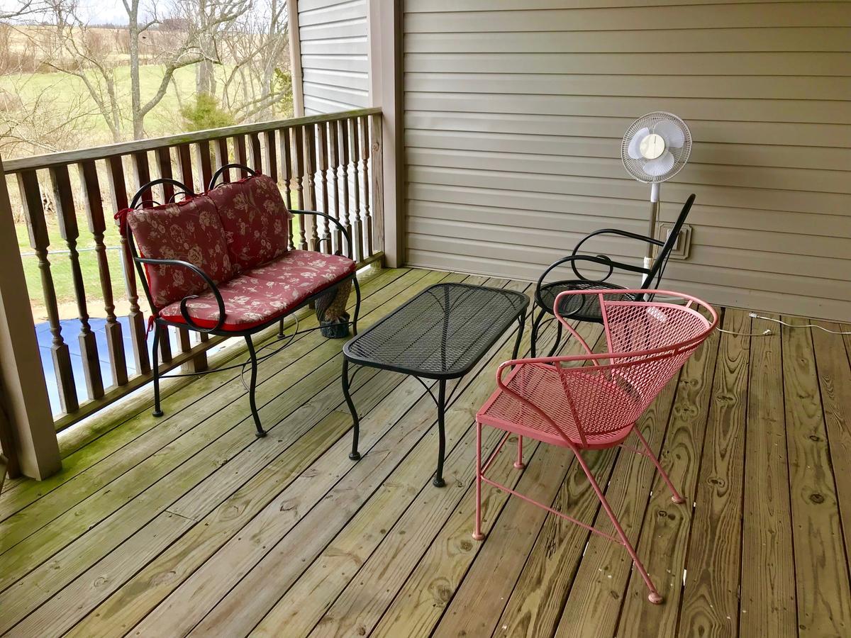 Rabbit Creek Bed & Breakfast Versailles Екстер'єр фото