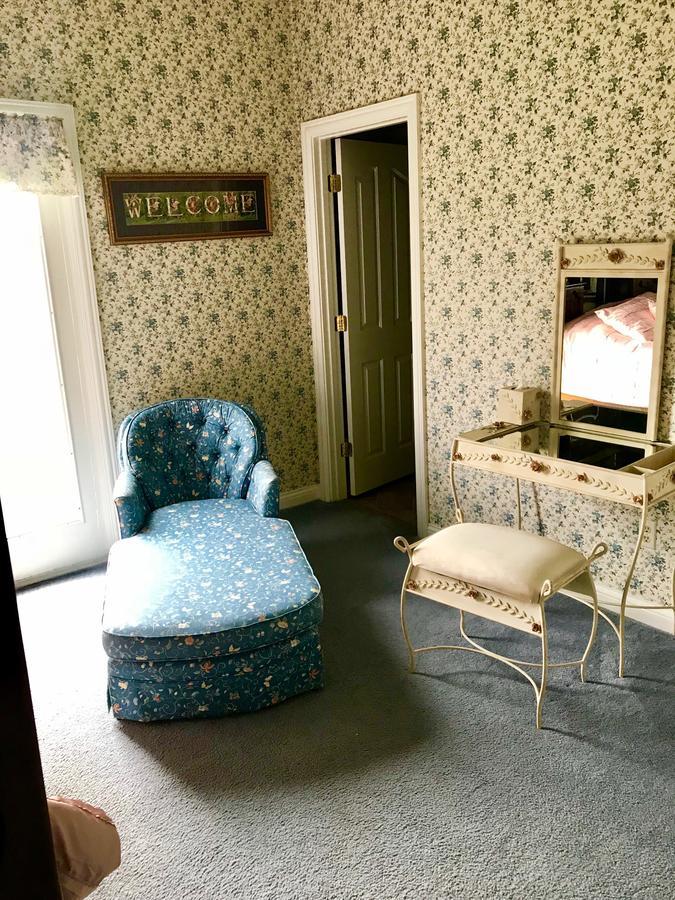 Rabbit Creek Bed & Breakfast Versailles Екстер'єр фото