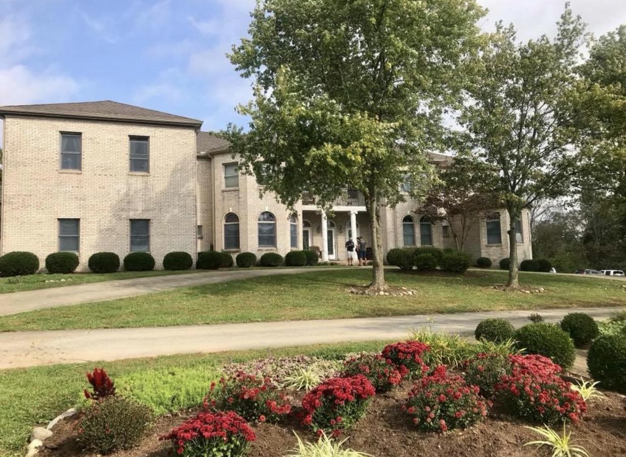 Rabbit Creek Bed & Breakfast Versailles Екстер'єр фото